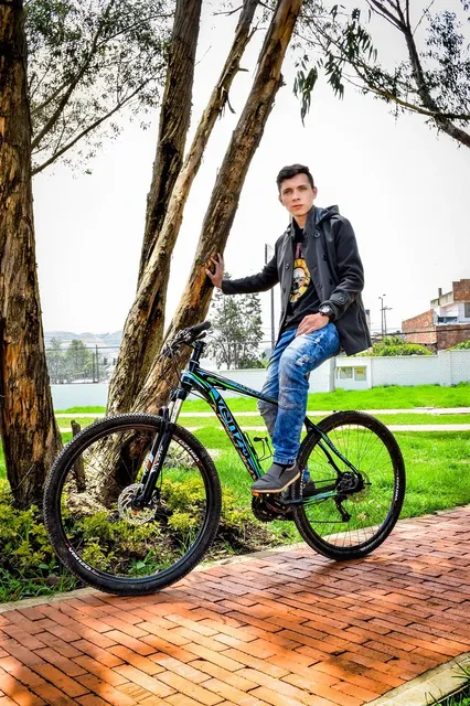Buy our bikes : Moscow Plus VTT Electrique VTT électriques